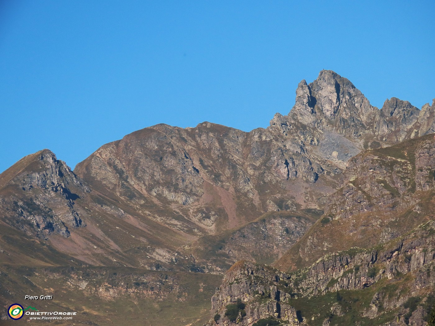 27 Zoom sul Monte Valletto.JPG